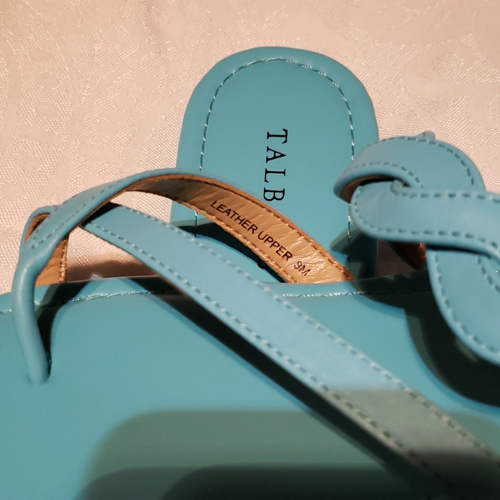 Sandals - Picture 2 of 3